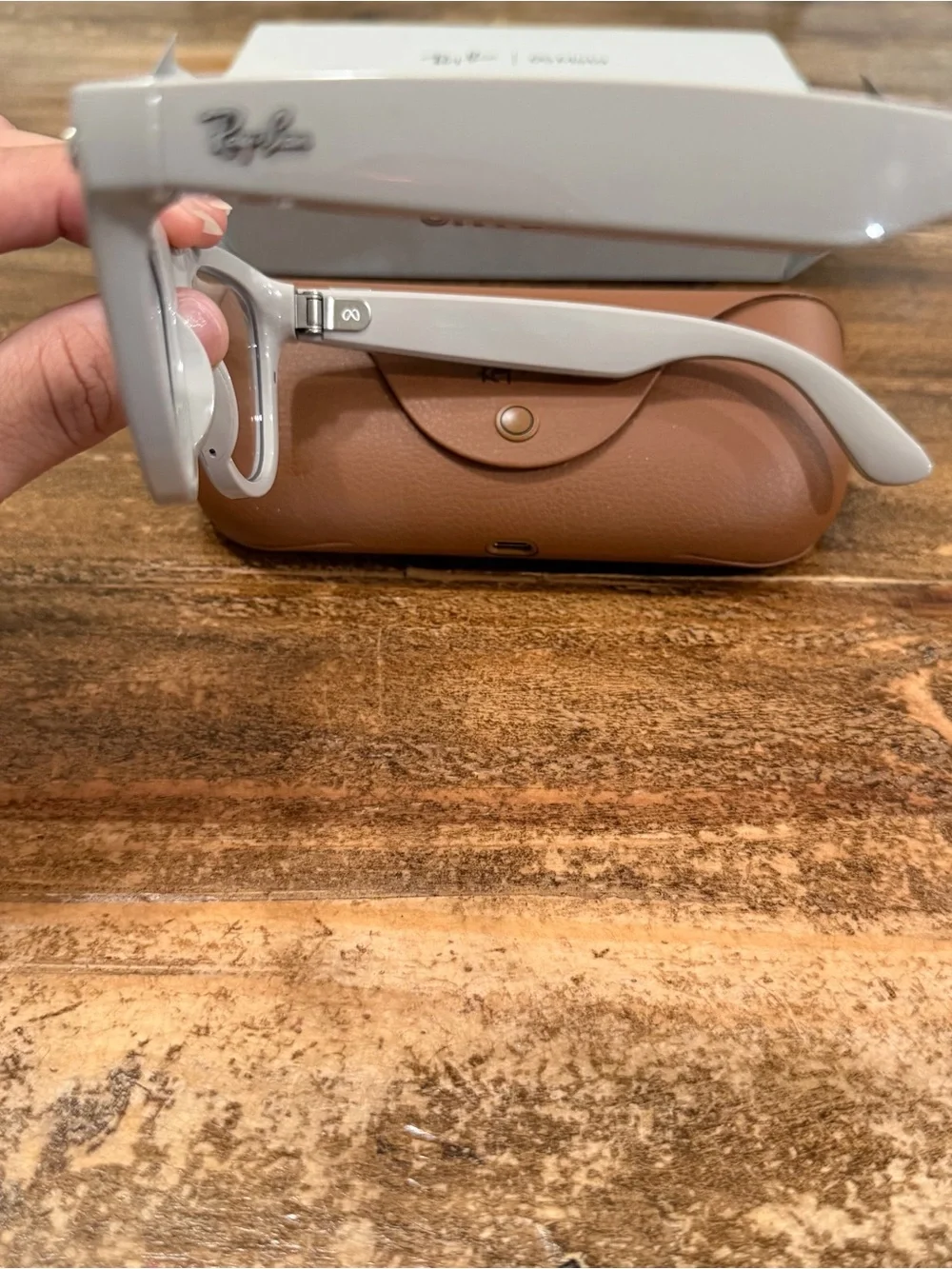 Ray-Ban White Cat-Eye Sunglasses with Brown Case
